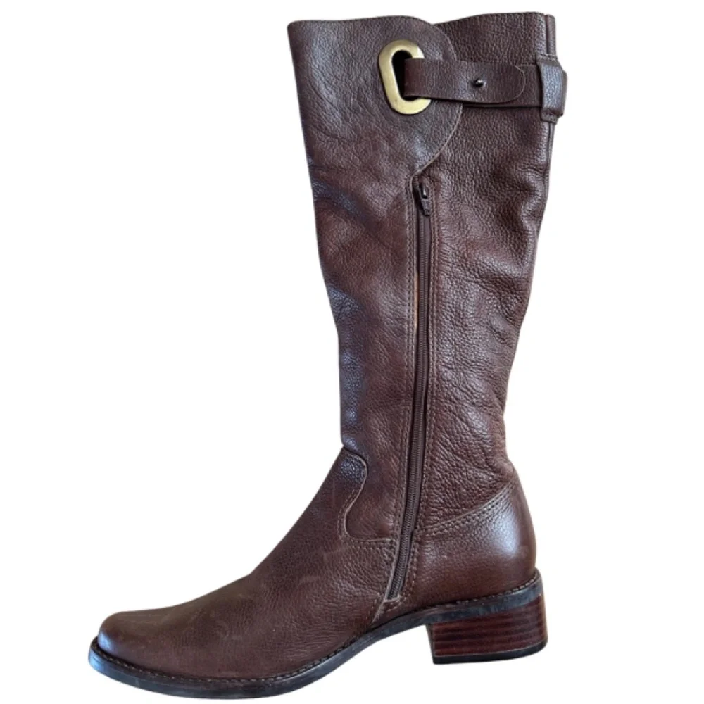 MATISSE women’s soft brown leather boots Sz 6 1/2M buckle embellished